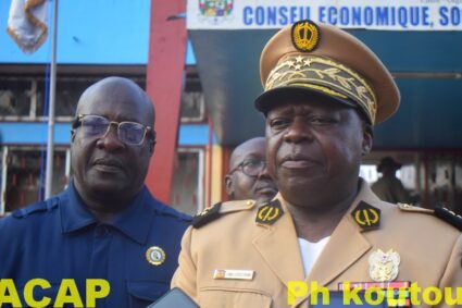 Les Conseillers Economiques et Sociaux  échangent avec  l’inspecteur général des armées