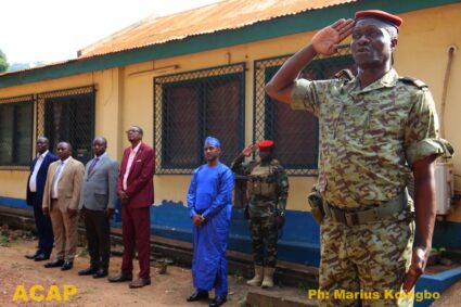 Le ministre Hassane Bouba Ali réaffirme l&rsquo;importance de l&rsquo;opération « Kwa ti Kodro » lors de la levée des couleurs