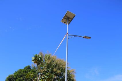 Énergie : lancement à Batayanga des travaux d’implantation des lampadaires solaires